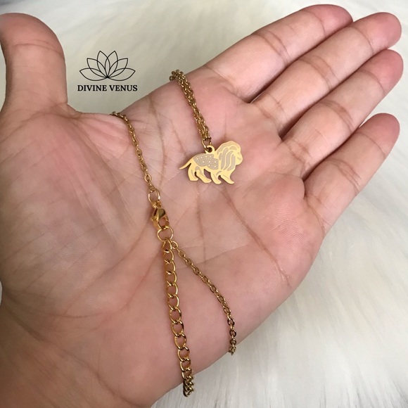 Lion Necklace Gold Plated Stainless Steel - Picture 6 of 8